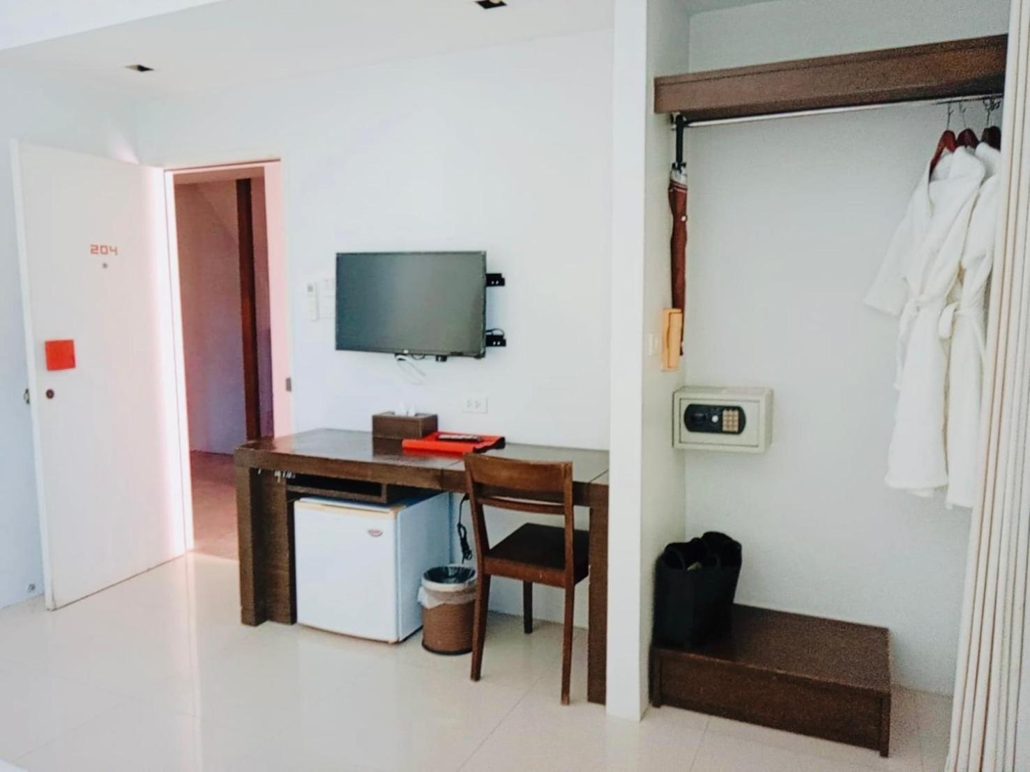 Patong The Album Hotel מראה חיצוני תמונה