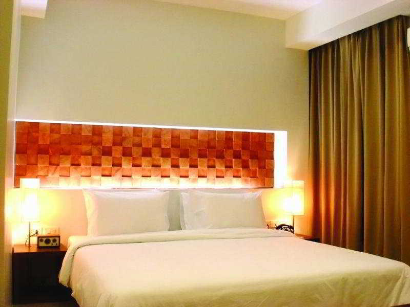 Patong The Album Hotel חדר תמונה